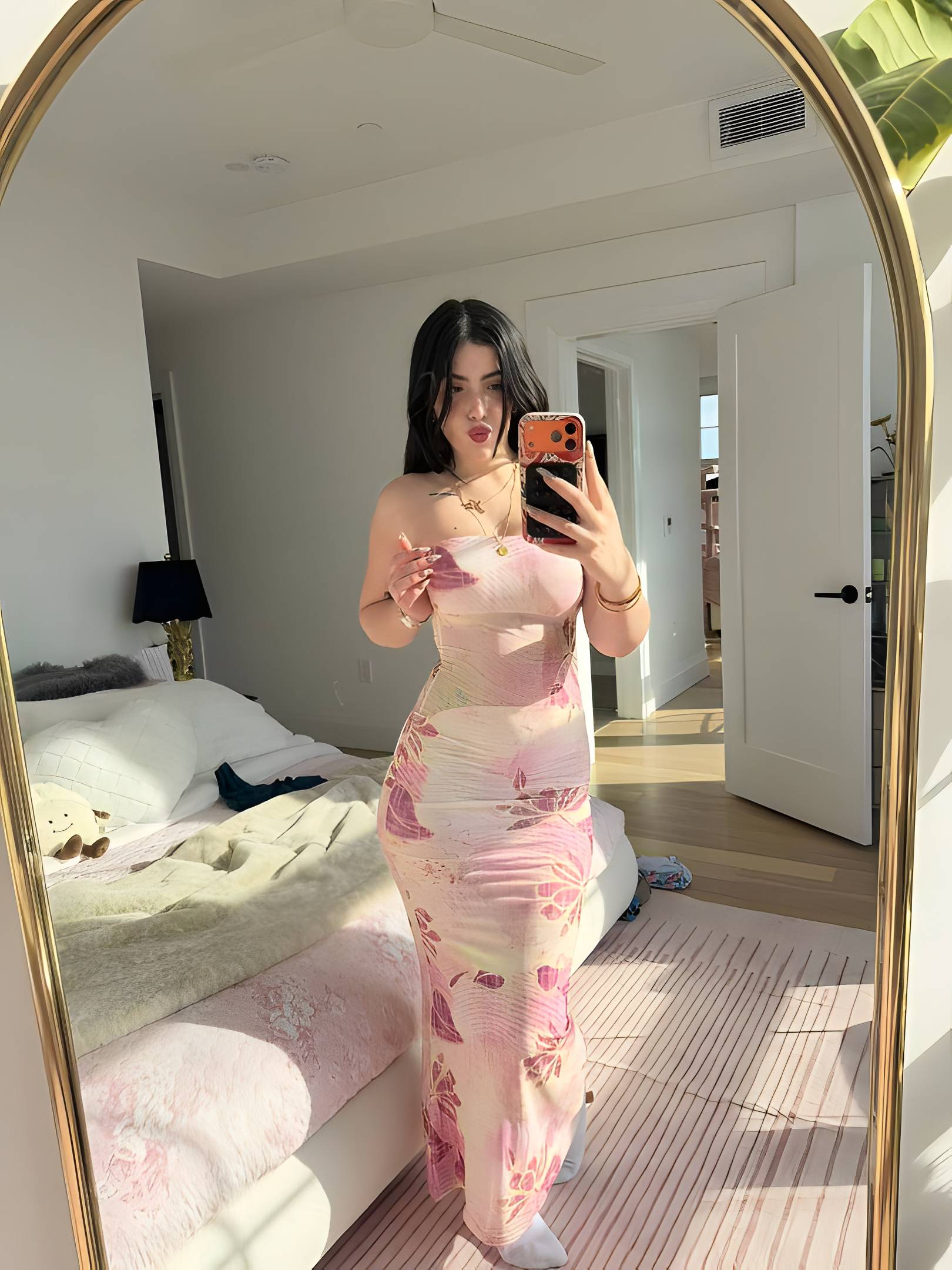 I'm available for hookup photo 3