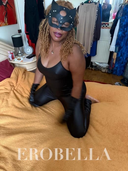 Experience Refined Luxury with Luxor Escort Aisha's Elegance
