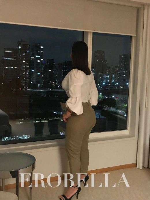 🌸 Sofia 💖 Timeless Elegance & Genuine Connections photo 3