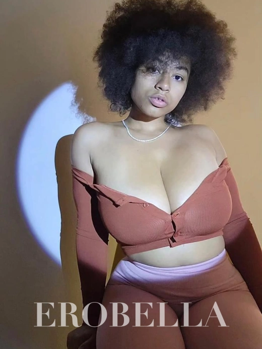 ✨ Experience the Charm of Lisa 🌹 Available Today photo 5