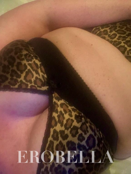 ✨ Discover the Elegance of Saskia Jones 🌹 Available Today photo 4