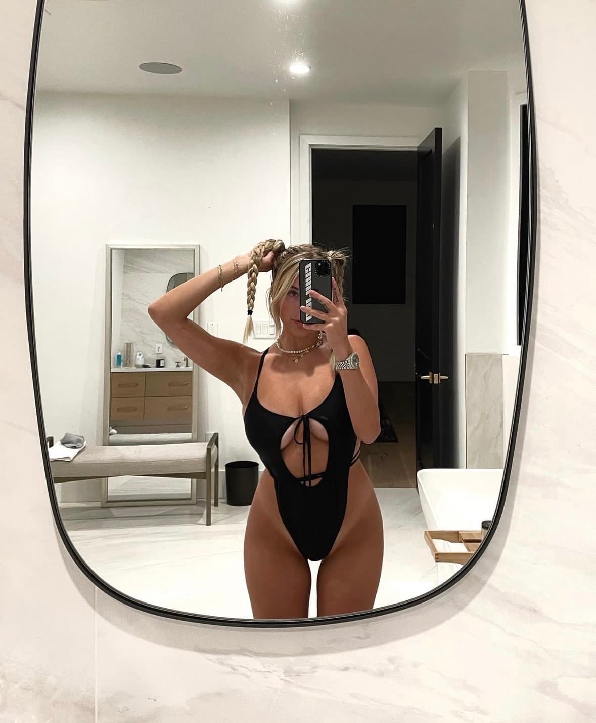 Mary hannah independent escort in cardiff uk