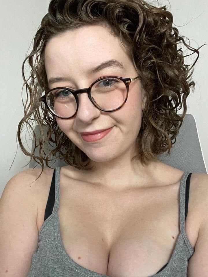 Am available for incall and outcall independent escort in motherwell uk