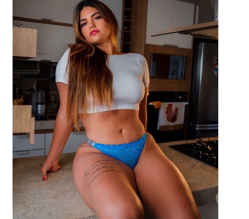 MEL 💖 PARTY MODE ON 💃 BRAZILIAN BEAUTY 🇧🇷