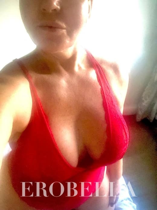 ✨ Discover the Elegance of Saskia Jones 🌹 Available Today