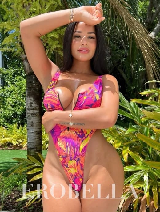 ✨ Discover the Magic of Mia Mirage 🌹 independent escort in dorking uk