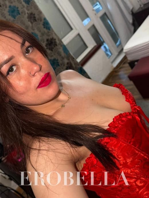 ✨ Discover the Beauty of Sophie 🌹
