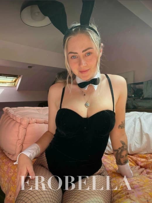 โจ Experience the Charm of LanaEnglish ๐น independent escort in petersfield uk