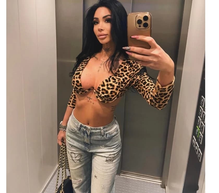 📸 Amira 💋 Genuine Beauty • Booking Incall/Outcall 💯 independent escort in batley uk