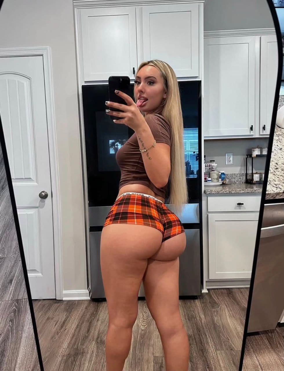 Georgina - Your Naughty Belfast Escort | Horny Cum-Hungry Babe in Belfast 😈 independent escort in belfast uk