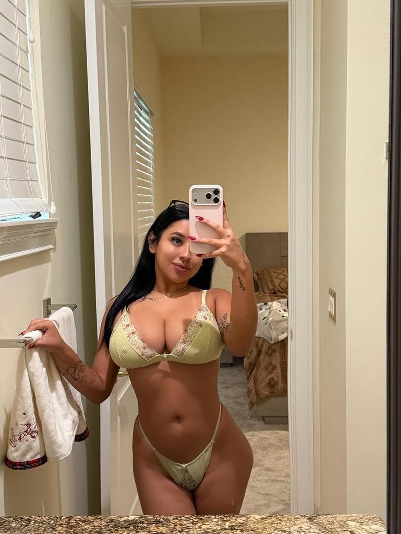 AVAILABLE FOR HOOKUP 💋💋💋 telegram : @AMIRAIRIS2 independent escort in plymouth uk