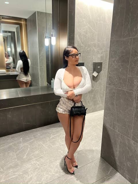 Available escort add me on telegram cottrell101 independent escort in slough uk