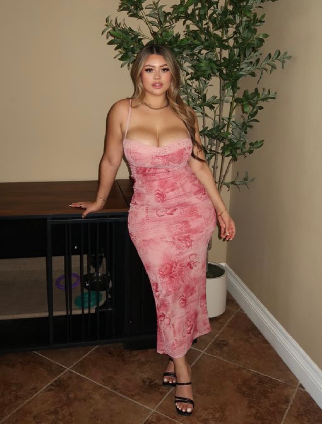 Dallas brown independent escort in london uk