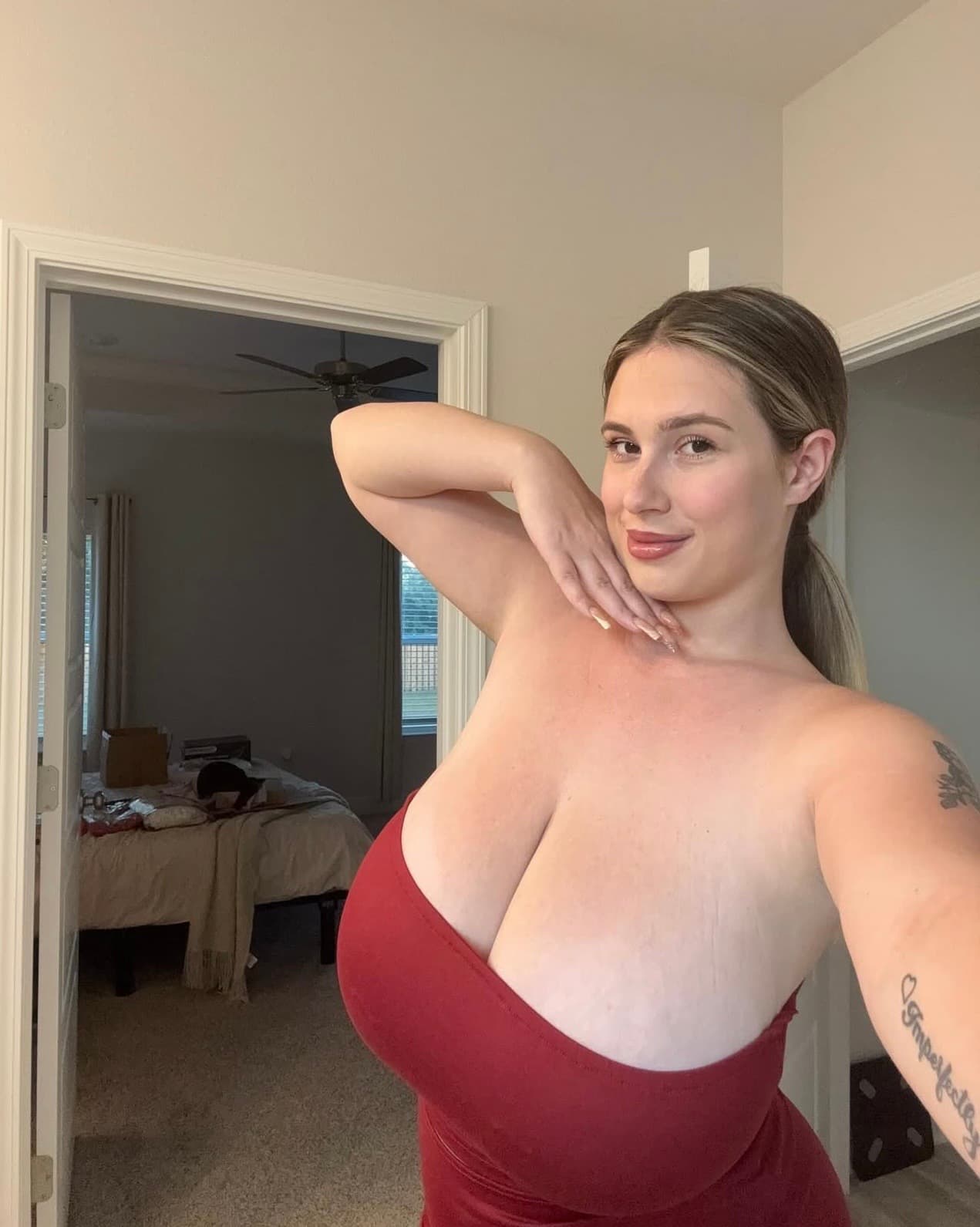 Liverpool real sexy lady goddess and I'm clean and tight independent escort in liverpool uk