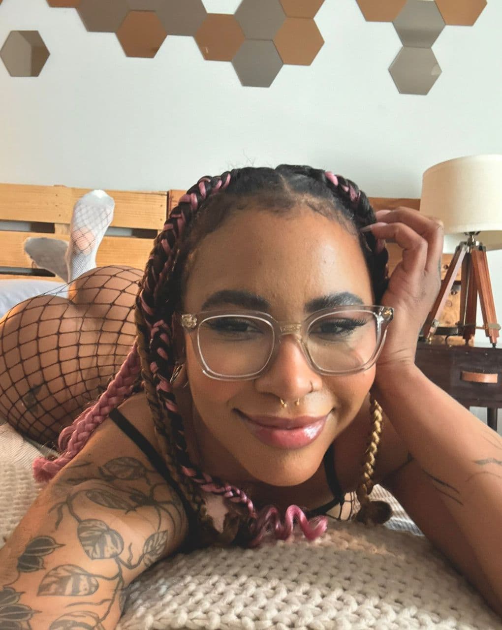 Hey hit me up for hookup and body massage service independent escort in enfield-town uk