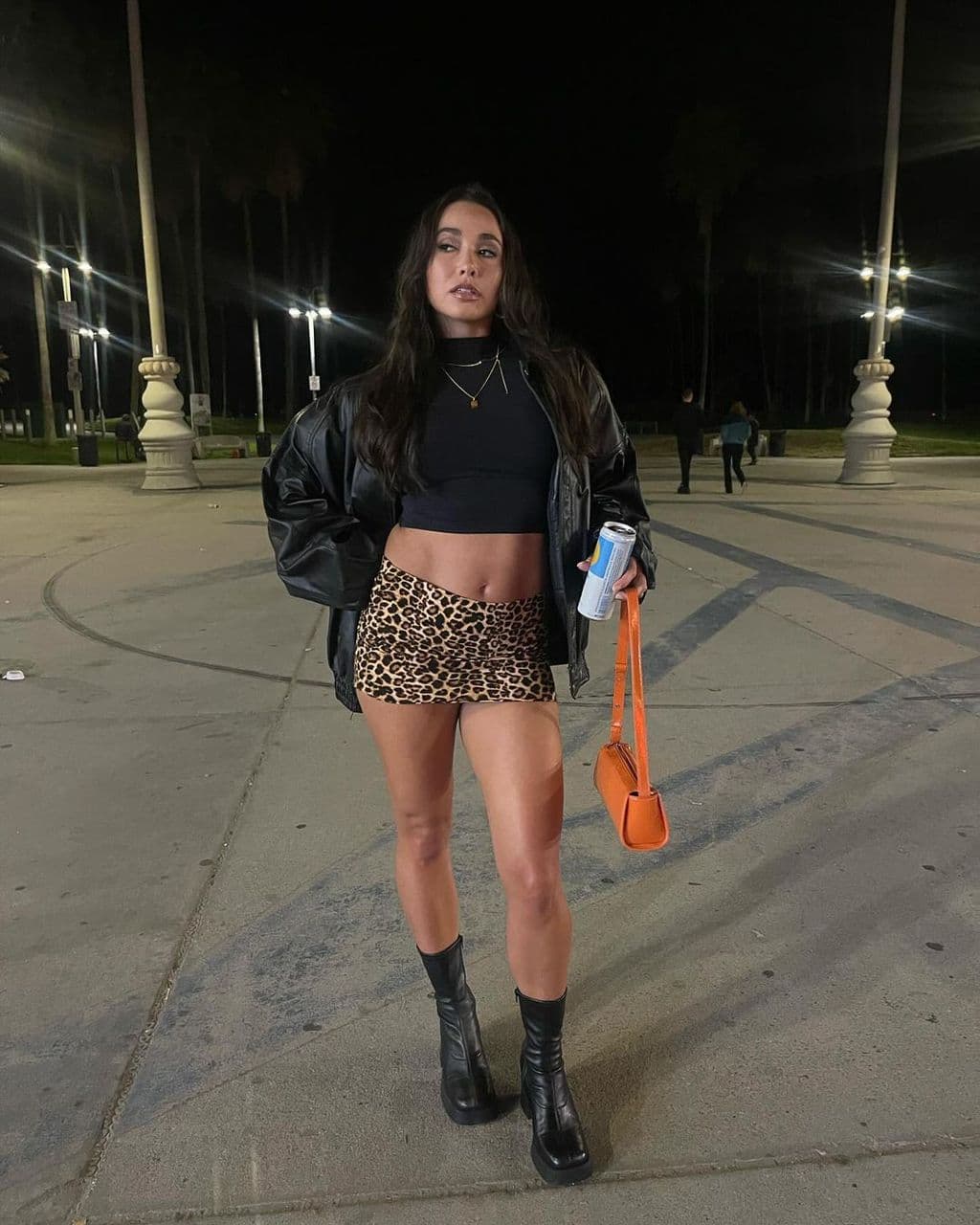 Hey hit me up for hookup and body massage service independent escort in sutton uk