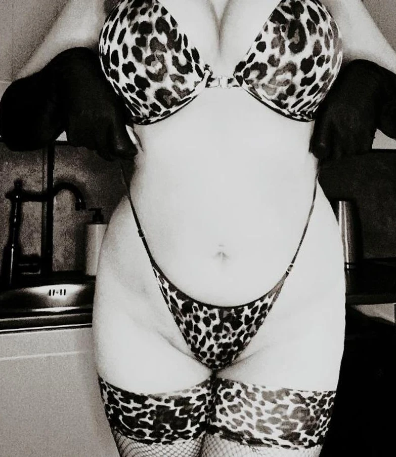 Stunning British penny is back - Stockport escort - Seductive Seekers