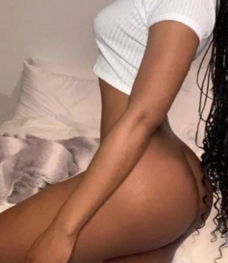 THALIA SEXY BUM EBONY - Dunfermline escort - Seductive Seekers