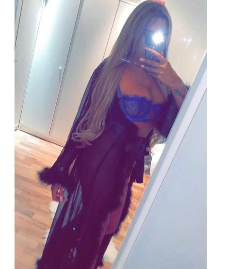 Independent high class escort - Salford escort - Seductive Seekers
